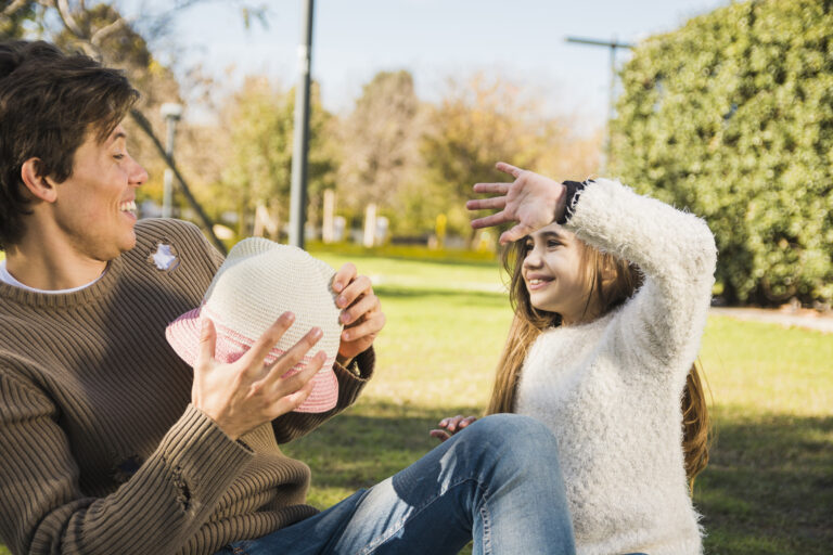 Inglés en Casa: 5 Juegos en Familia para Mejorar la conversación